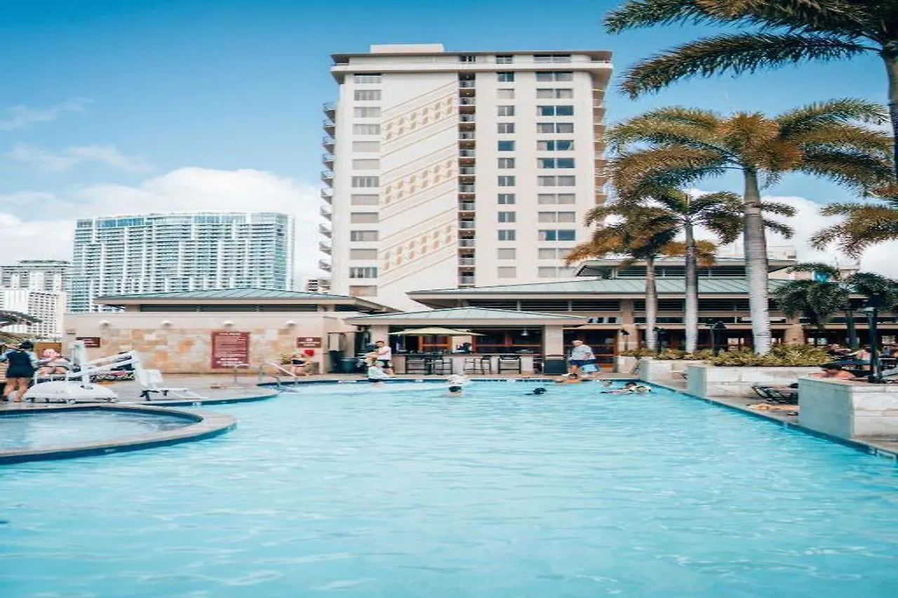 Embassy Suites By Hilton Waikiki Beach Walk Гонолулу США