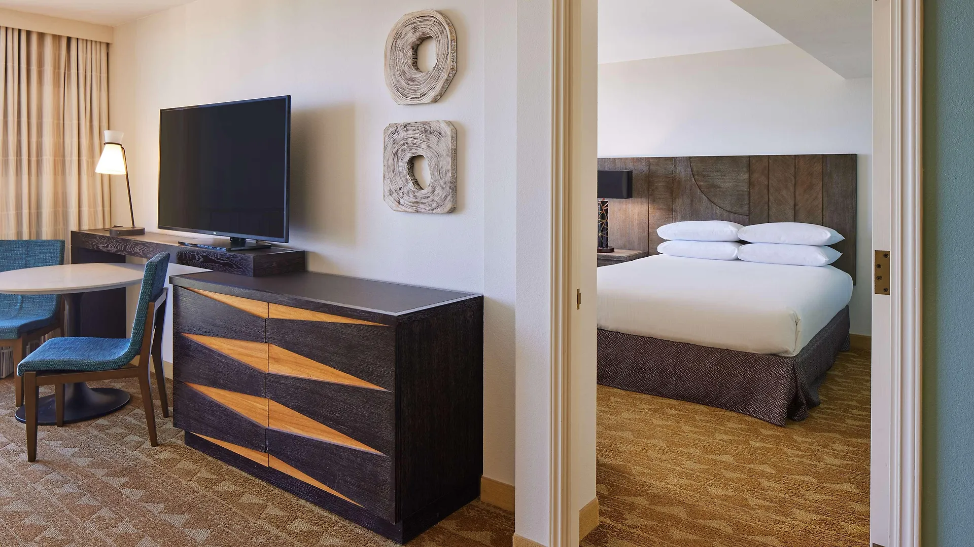 Resort Embassy Suites By Hilton Waikiki Beach Walk Honolulu