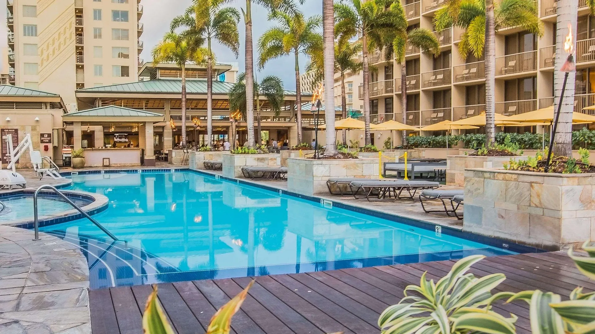 Resort Embassy Suites By Hilton Waikiki Beach Walk Honolulu