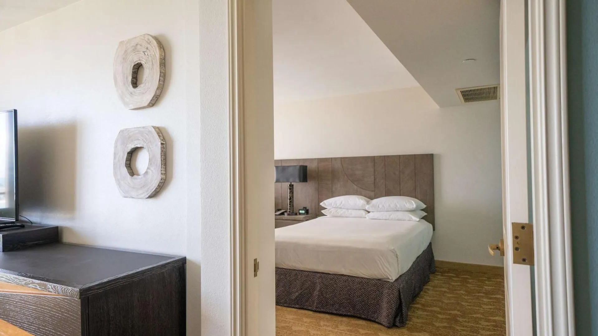 Embassy Suites By Hilton Waikiki Beach Walk Honolulu United States