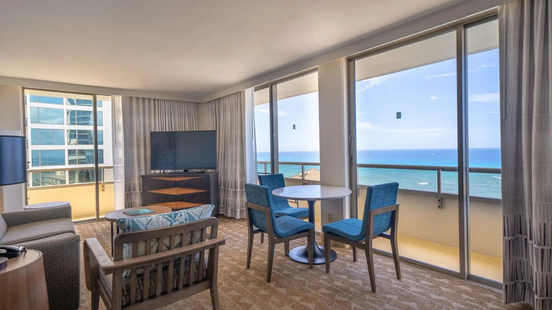 Embassy Suites By Hilton Waikiki Beach Walk Honolulu Resort