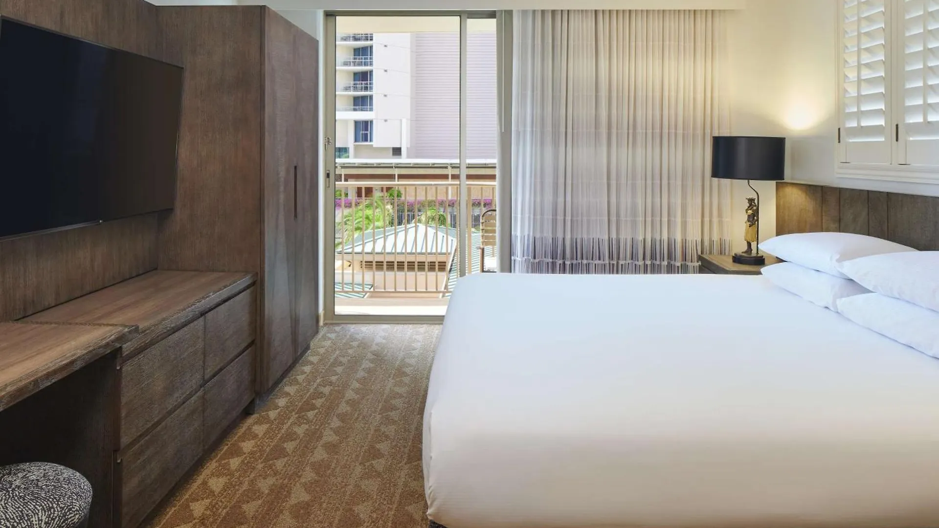 Embassy Suites By Hilton Waikiki Beach Walk Honolulu Resort