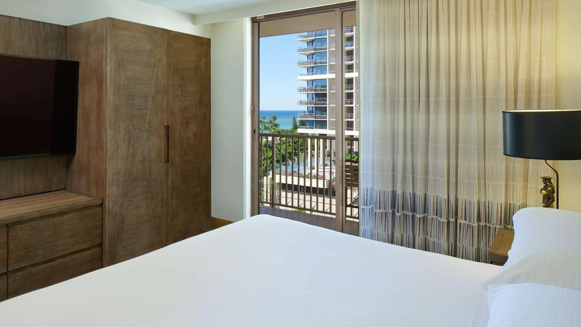 Resort Embassy Suites By Hilton Waikiki Beach Walk Honolulu