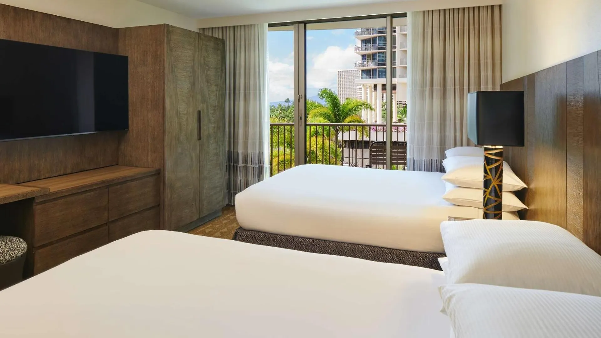**** Resort Embassy Suites By Hilton Waikiki Beach Walk Honolulu United States